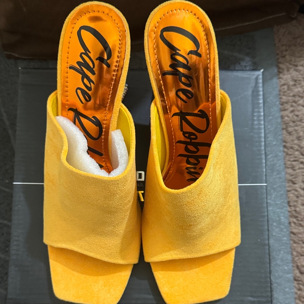 Cape Robbin Mustard Yellow Mules - Picture 5 of 5